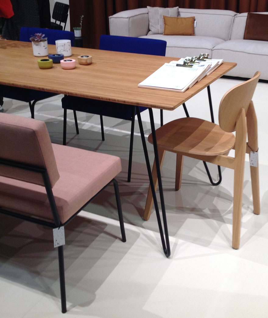 Table bois sans nappe au salon maison & objet