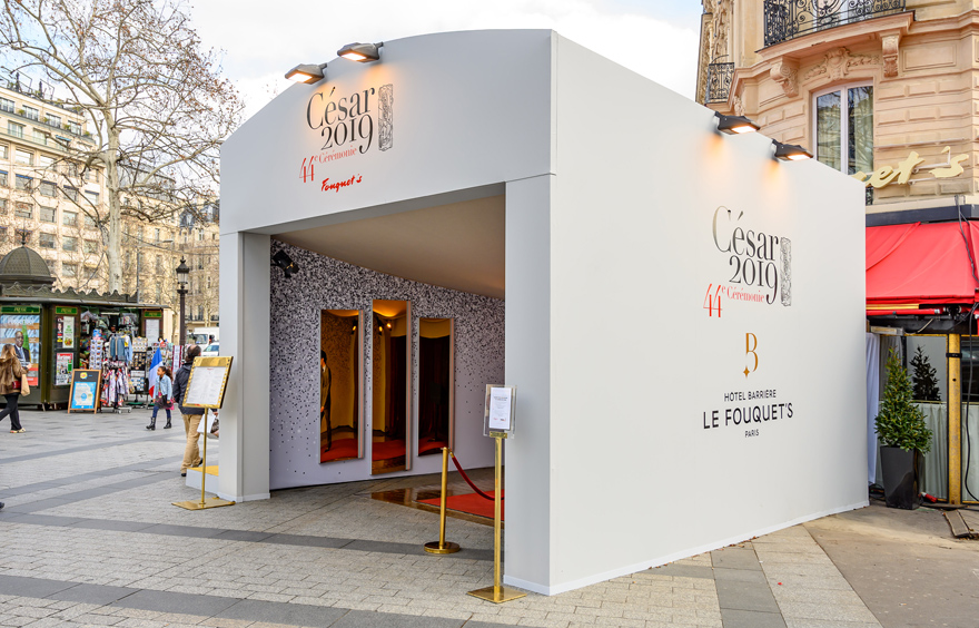 Dais d'accueil de la 44ème Cérémonie des César au Fouquet's à Paris